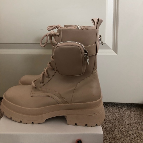 NWOT beige boots - Picture 4 of 7